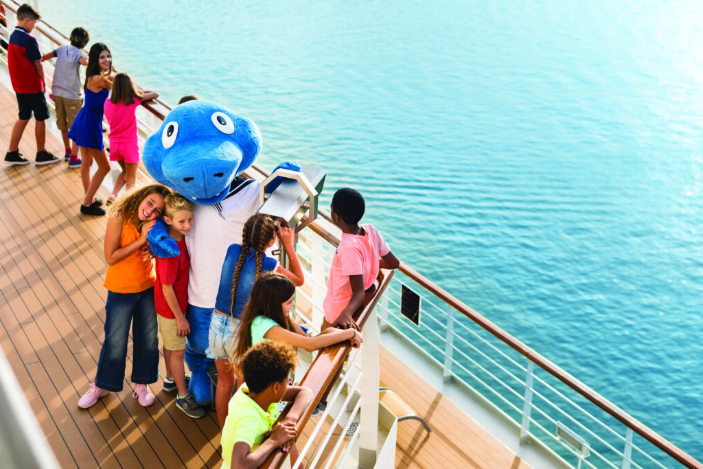 Lapset Costan junnukerhossa